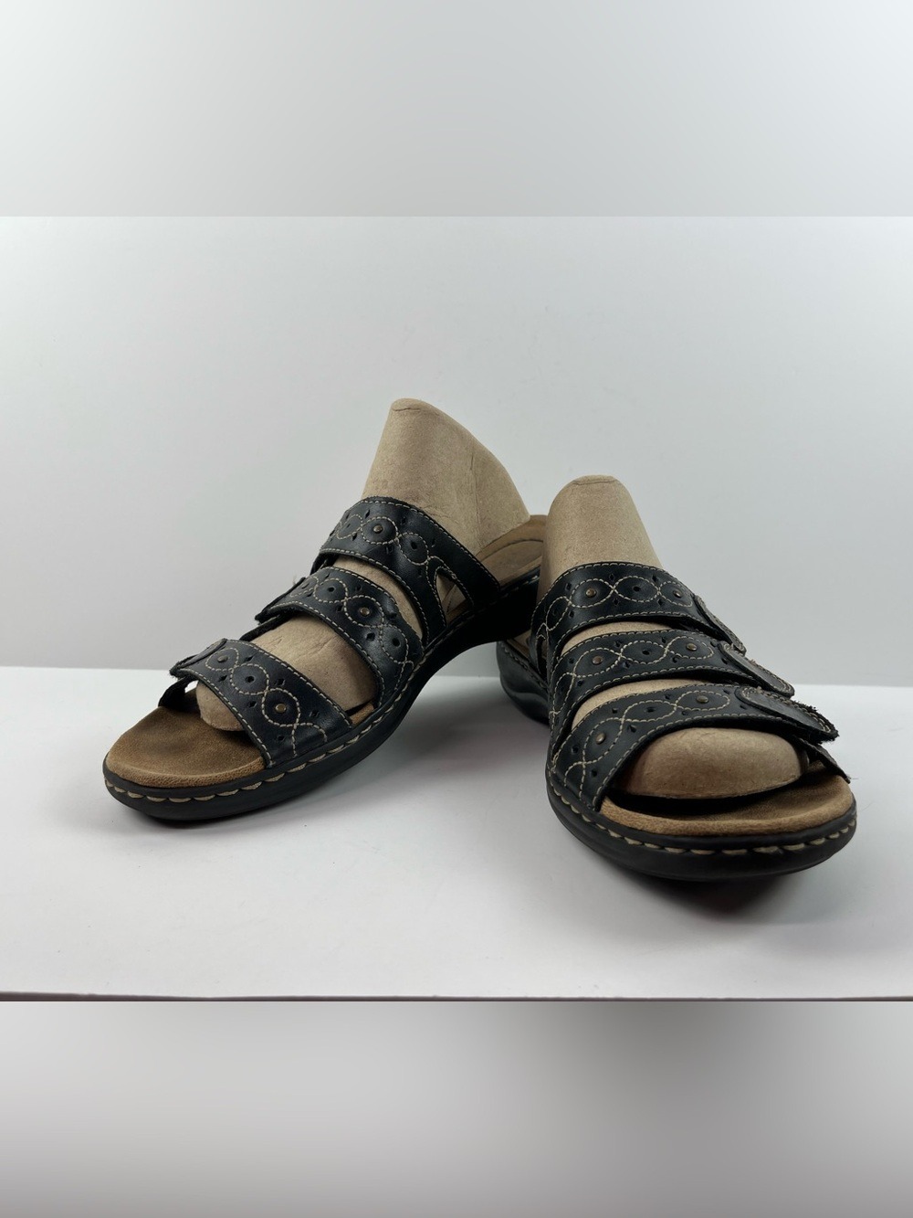 Clarks Leisa Cacti Q Triple Strap Black Leather Triple-Strap Comfort Sandals